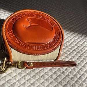 Vintage Dooney big Duck coin purse in bone